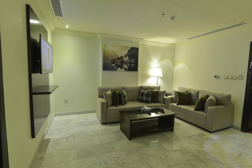 Hotel Three Points 4*